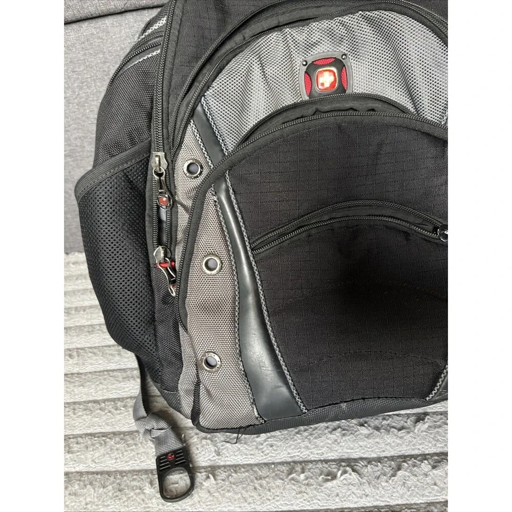 Wenger SWISS GEAR Synergy Pro 16 inch Laptop Backpack Black & Gray Shock Absorb